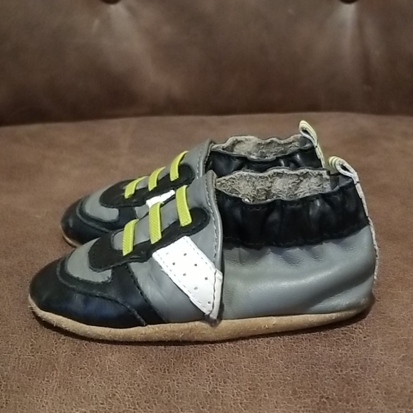 Robeez Leather Slippers 6-12m - Picture 4 of 9